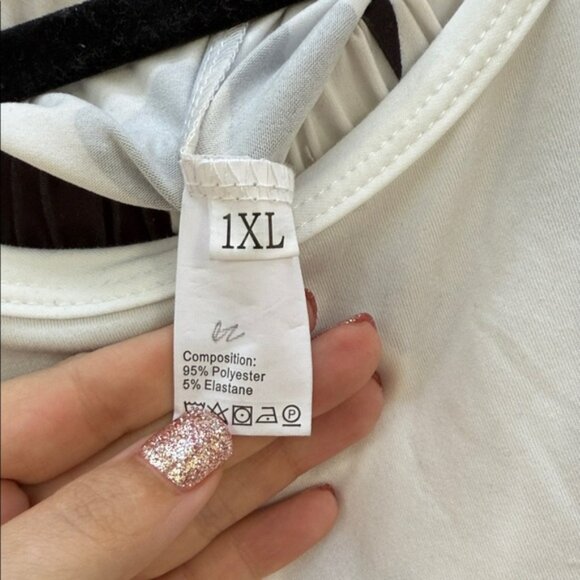 Cow Print Women's Pajamas Set Size 1XL NWOT - Picture 3 of 6